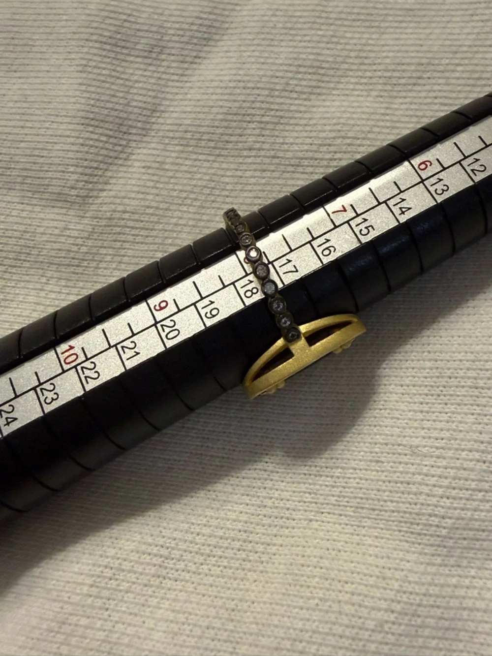 Frieda Rothman IMPERIAL OVAL MOTHER OF PEARL COCKTAIL RING - Picture 4 of 5